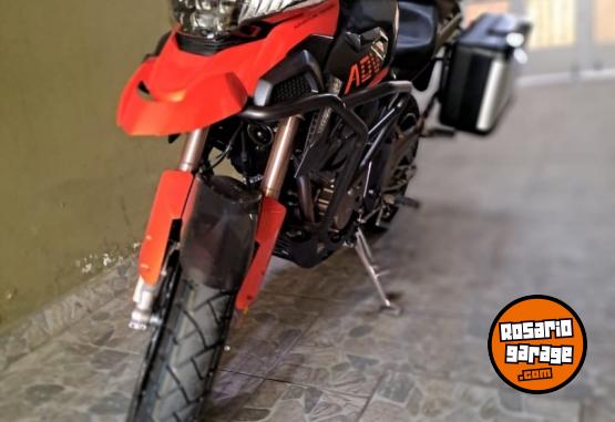 Motos - Zontes T310 2023 Nafta 2000Km - En Venta