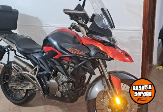Motos - Zontes T310 2023 Nafta 2000Km - En Venta