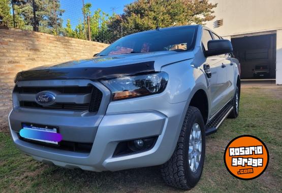 Camionetas - Ford Ranger XLS 3.2 2017 Diesel 200000Km - En Venta