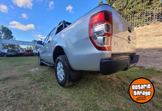 Camionetas - Ford Ranger XLS 3.2 2017 Diesel 200000Km - En Venta
