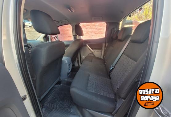 Camionetas - Ford Ranger XLS 3.2 2017 Diesel 200000Km - En Venta