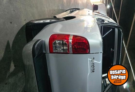 Camionetas - Toyota Hilux 2014 Diesel 73000Km - En Venta