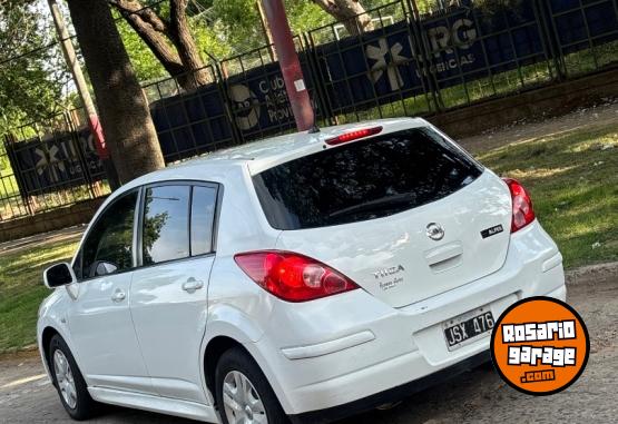 Autos - Nissan Tiida 2011 Nafta 130000Km - En Venta