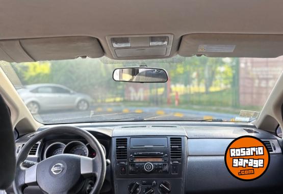 Autos - Nissan Tiida 2011 Nafta 130000Km - En Venta