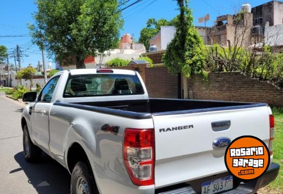 Camionetas - Ford Ranger cabina simple 4x4 2022 Diesel 27000Km - En Venta