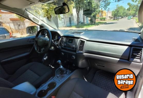 Camionetas - Ford Ranger cabina simple 4x4 2022 Diesel 27000Km - En Venta