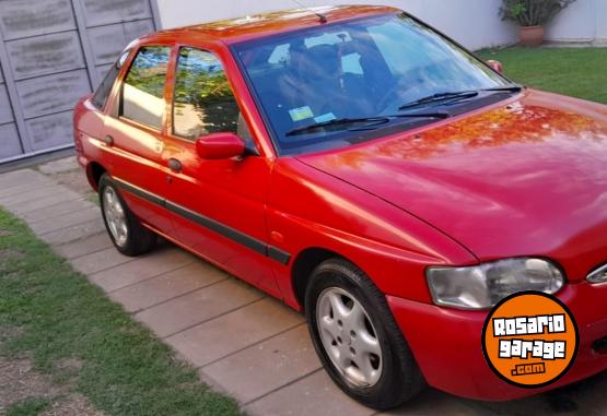 Autos - Ford Escort 1999 Nafta 260000Km - En Venta
