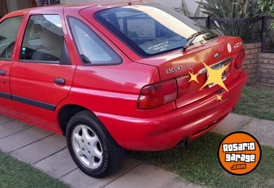 Autos - Ford Escort 1999 Nafta 260000Km - En Venta