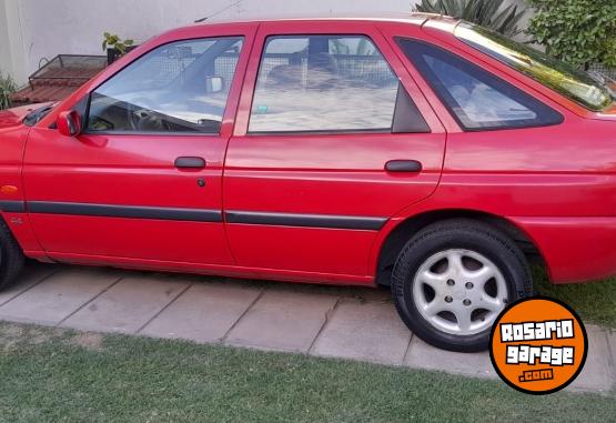 Autos - Ford Escort 1999 Nafta 260000Km - En Venta