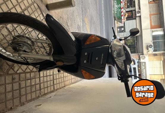 Motos - Motomel Dlx deluxe 2023 Nafta 2800Km - En Venta