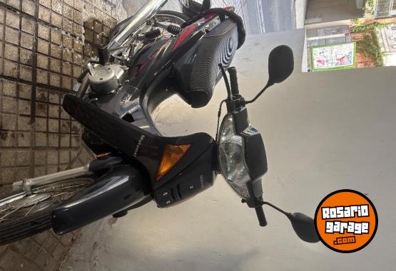 Motos - Motomel Dlx deluxe 2023 Nafta 2800Km - En Venta