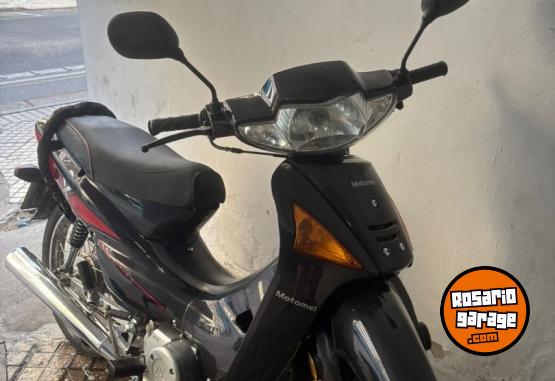 Motos - Motomel Dlx Deluxe 110cc 2023 Nafta 2800Km - En Venta