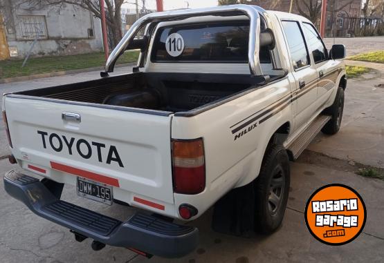 Camionetas - Toyota Hilux SRV 4x2 2001 Diesel 300Km - En Venta
