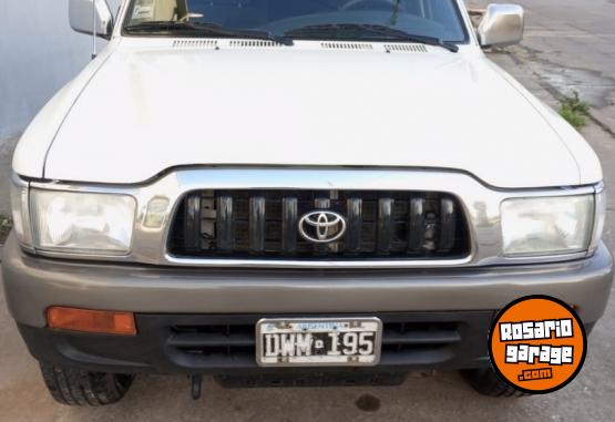 Camionetas - Toyota Hilux SRV 4x2 2001 Diesel 300Km - En Venta