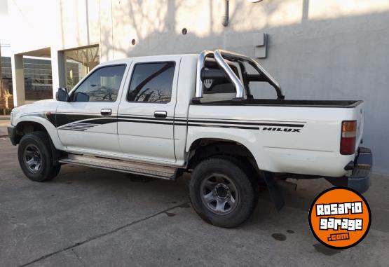 Camionetas - Toyota Hilux SRV 4x2 2001 Diesel 300Km - En Venta