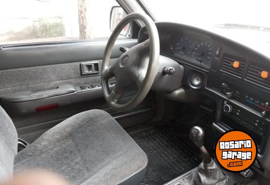 Camionetas - Toyota Hilux SRV 4x2 2001 Diesel 300Km - En Venta
