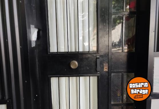 Hogar - PUERTA DE HIERRO ROBUSTA - En Venta