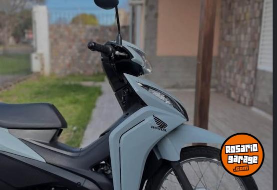 Motos - Honda wave 2024 Nafta 4700Km - En Venta