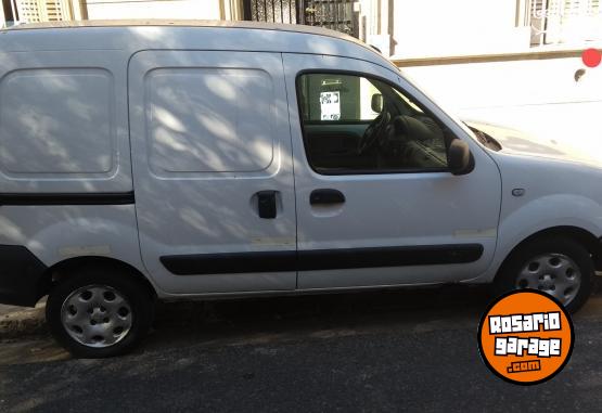 Utilitarios - Renault Kangoo 2012 GNC 250000Km - En Venta