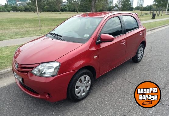 Autos - Toyota ETIOS XS 2016 Nafta 120000Km - En Venta