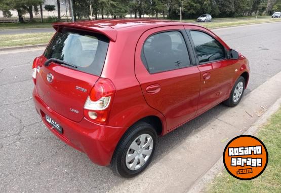 Autos - Toyota ETIOS XS 2016 Nafta 120000Km - En Venta
