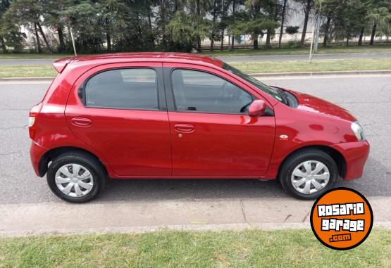 Autos - Toyota ETIOS XS 2016 Nafta 120000Km - En Venta
