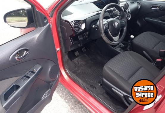 Autos - Toyota ETIOS XS 2016 Nafta 120000Km - En Venta