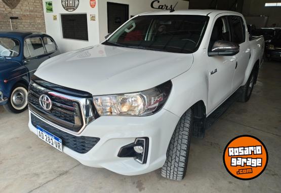 Camionetas - Toyota Hilux SRV 2018 Diesel 170000Km - En Venta