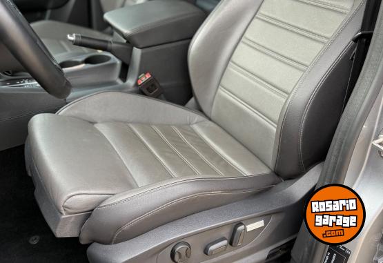 Camionetas - Volkswagen Amarok v6 highline 2022 Diesel 87000Km - En Venta