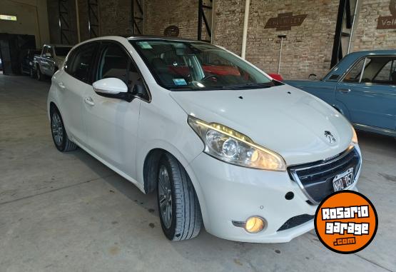 Autos - Peugeot 208 Feline 2013 Nafta 120000Km - En Venta