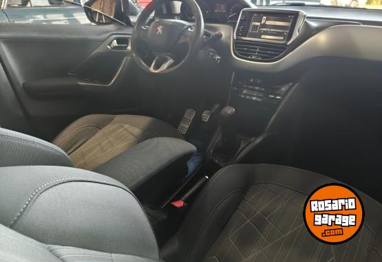 Autos - Peugeot 208 Feline 2013 Nafta 120000Km - En Venta