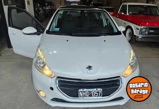Autos - Peugeot 208 Feline 2013 Nafta 120000Km - En Venta