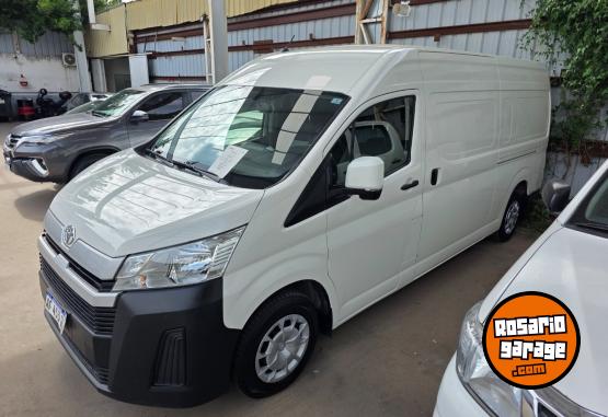 Utilitarios - Toyota Hiace 2.8 L2H2  3a 6at 2022 Diesel 48300Km - En Venta