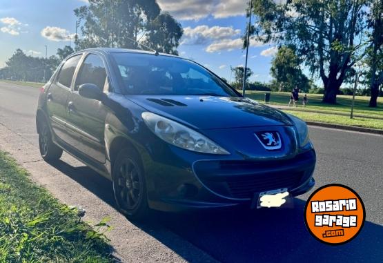 Autos - Peugeot 207 compact 2009 Diesel 239000Km - En Venta