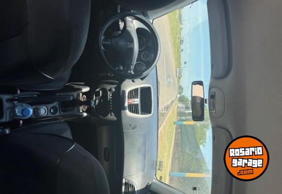 Autos - Peugeot 207 compact 2009 Diesel 239000Km - En Venta