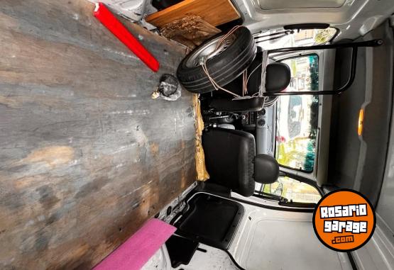 Utilitarios - Renault Kangoo 2016 Nafta 277000Km - En Venta