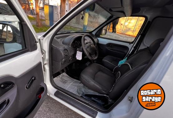 Utilitarios - Renault Kangoo 2016 Nafta 277000Km - En Venta