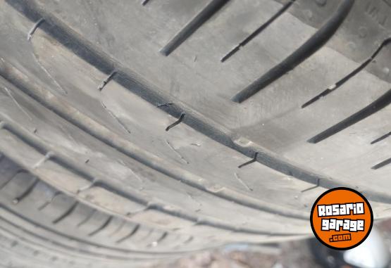 Accesorios para Autos - Cubiertas 225 45 17 - En Venta