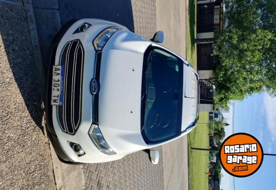 Camionetas - Ford Ecosport titanium AT 2.0 2016 Nafta 135000Km - En Venta