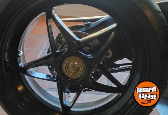 Motos - Otra marca F4 1000 R 2010 Nafta 10500Km - En Venta