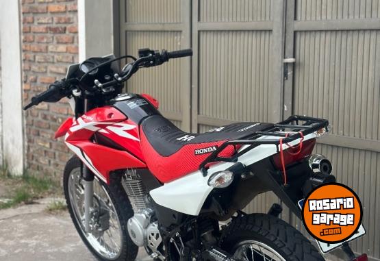 Motos - Honda Xr150 2024 Nafta 7600Km - En Venta