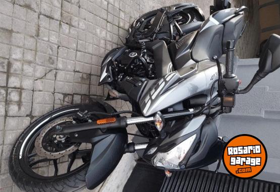 Motos - Bajaj Rouser 200 2022 Nafta 8500Km - En Venta