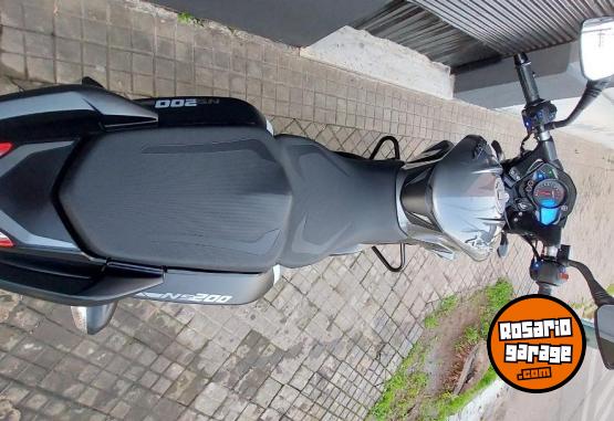Motos - Bajaj Rouser 200 2022 Nafta 8500Km - En Venta