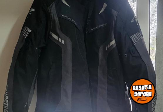 Indumentaria - Campera MOTO Fourstroke Warrior V2 Talle L - Nueva - En Venta