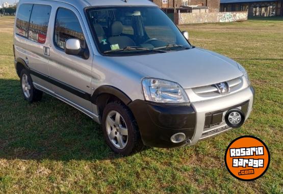 Utilitarios - Peugeot PARTNER PATAGONICA 2015 Diesel 180000Km - En Venta