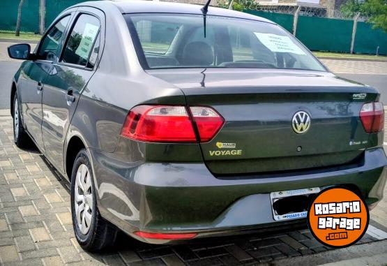Autos - Volkswagen Voyage 2015 GNC 142000Km - En Venta