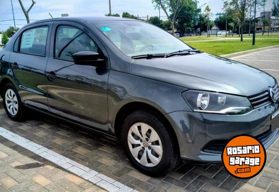 Autos - Volkswagen Voyage 2015 GNC 142000Km - En Venta