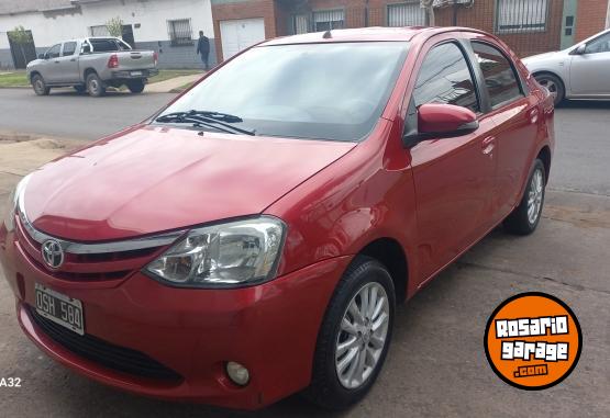 Autos - Toyota Etios 2015 Nafta 96500Km - En Venta