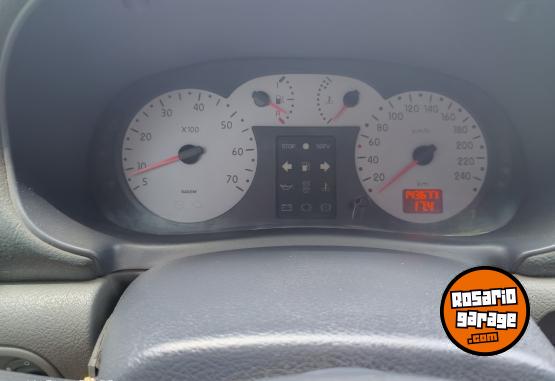 Autos - Renault Clio 2000 Nafta 143000Km - En Venta