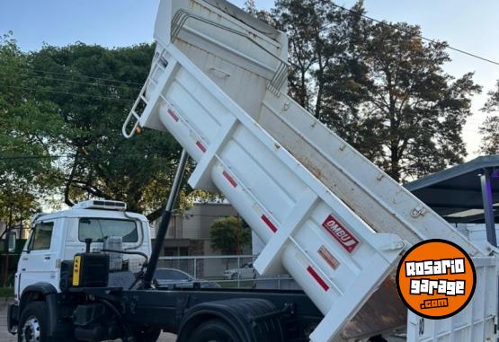 Camionetas - Volkswagen 17.220 Volcador 2015 Diesel 101000Km - En Venta